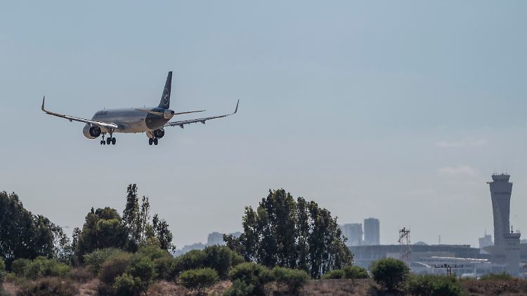 Die Lufthansa Gruppe setzt ihre Flüge nach Tel Aviv und Teheran bis Ende Juli aus. 