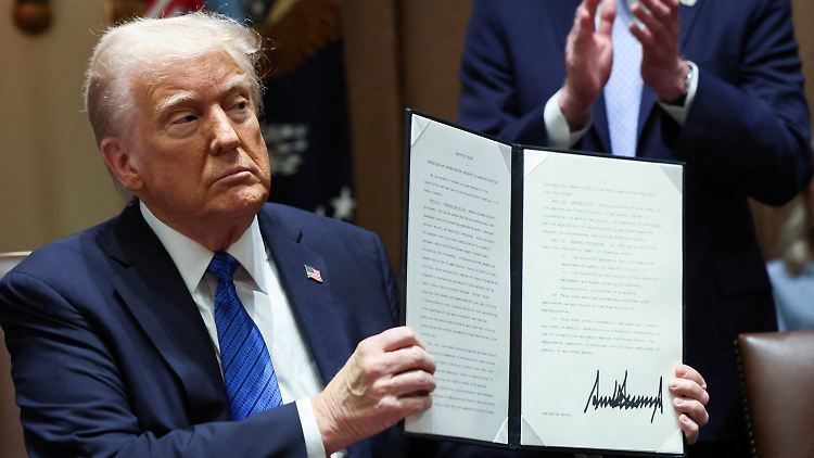 Um seine Pläne durchzusetzen, plante Trump finanziellen Druck auszuüben.