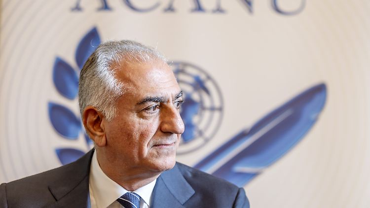 Der Sohn des früheren Schahs und iranische Exil-Oppositionelle Resa Pahlavi lebt in den USA.