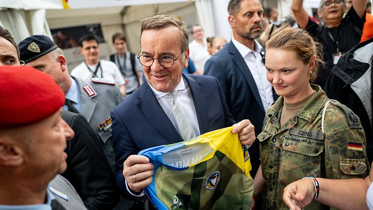 Anlässlich des ersten Veteranentags war Boris Pistorius am Sonntag in Hamburg.