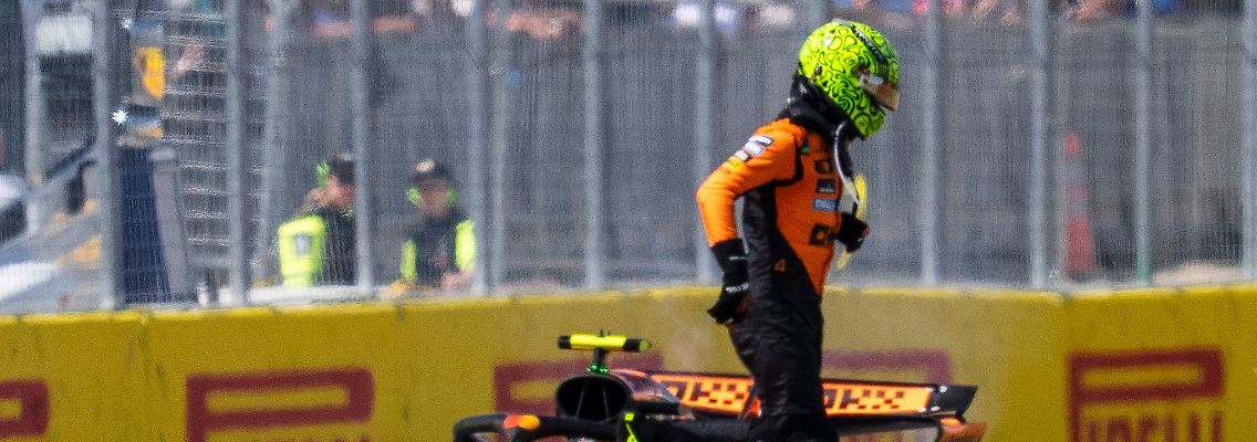 Lando Norris sorgt für einen folgenschweren Crash.