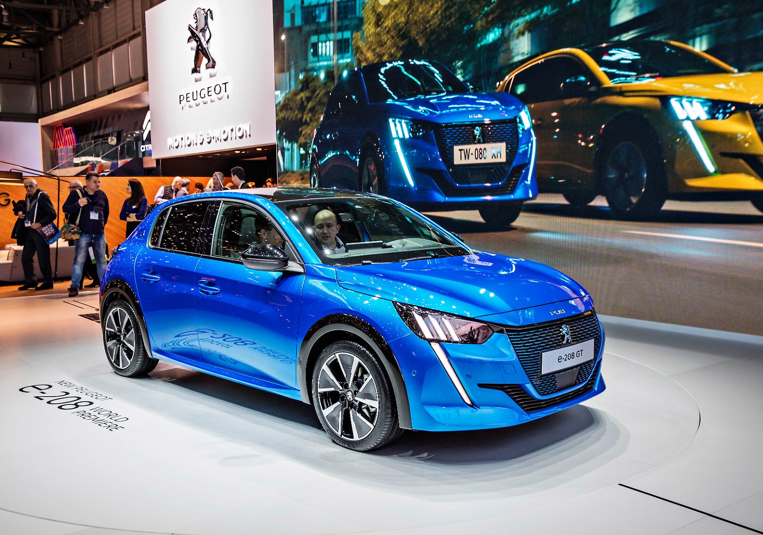 Die 2019 eingeführte Generation des Kleinwagenmodells Peugeot 208 biegt in ihrem Lebenszyklus auf die Zielgerade ein. Vor dem für 2027 anstehendem Generationswechsel setzen die Franzosen ...