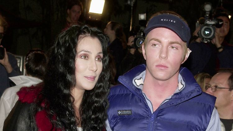 Cher und ihr Sohn Elijah Blue Allman auf einem seltenen gemeinsamen Foto im Jahr 2001.
