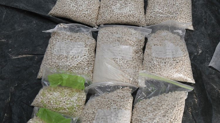 Auf der Plattform seien unter anderem Amphetamine gehandelt worden, heißt es in der Erklärung des BKA. 