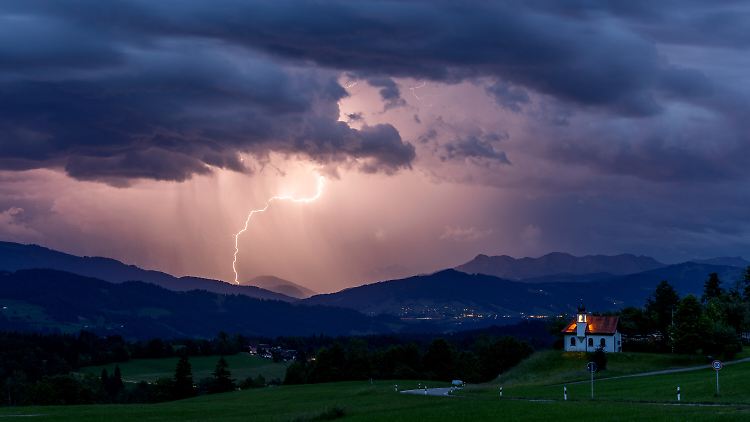 Gewitter-Tote seien "die absolute Ausnahme", heißt es von den Rettungskräften. 