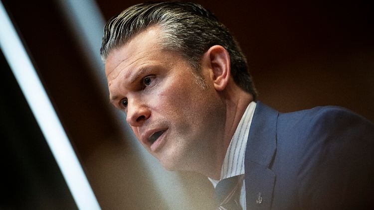 Pentagon-Chef Hegseth will nach eigenen Worten die "Verteidigungsposition" der USA in der Nahost-Region stärken.