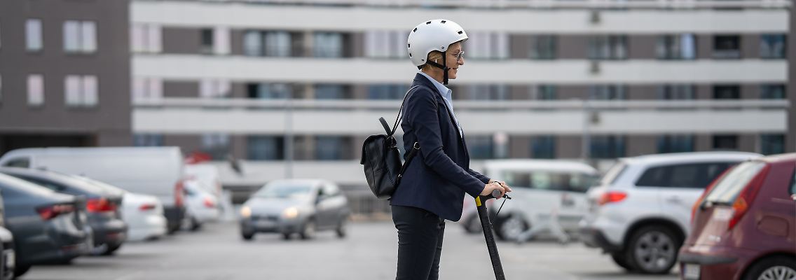 Wie kommt man sicher mit dem E-Scooter ans Ziel?