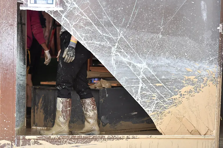 2023-05-18T094053Z-717437492-RC2X01A46IL8-RTRMADP-3-EUROPE-WEATHER-ITALY