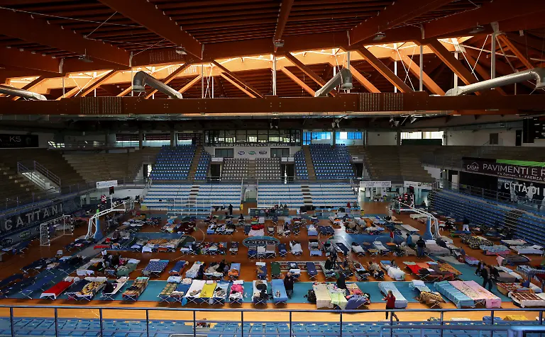 2023-05-18T134507Z-622092002-RC2111A1D1RW-RTRMADP-3-EUROPE-WEATHER-ITALY