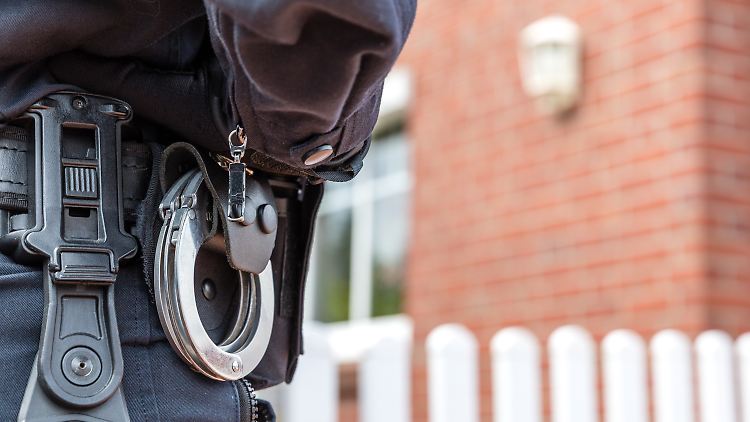 60 Beamte waren bei den Durchsuchungen in Brandenburg im Einsatz.