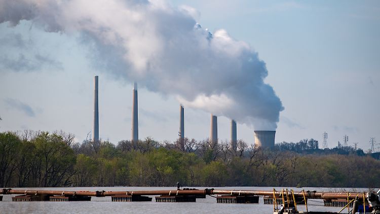 Statt die Anstrengungen hochzufahren, rudern viele Länder beim Thema Klimaschutz derzeit wieder zurück. 