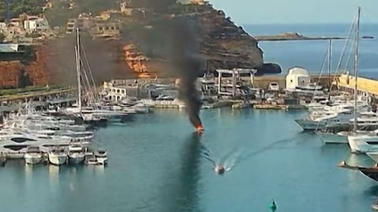 Brand_Boot_Hafen_Spanien.jpg