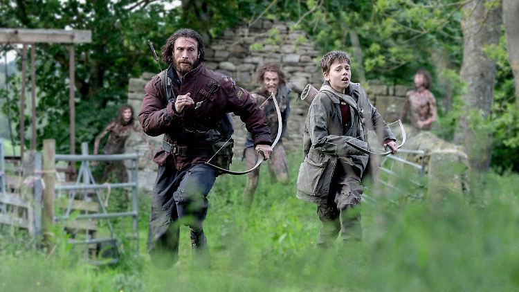 Manchmal hilft nur Rennen: James (Aaron Taylor-Johnson, l.) und sein Sohn Spike (Alfie Williams) auf der Flucht.