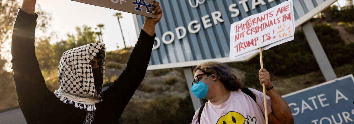 AFP__20250620__633H9RK__v1__HighRes__UsPoliticsImmigrationBaseballDodgers.jpg