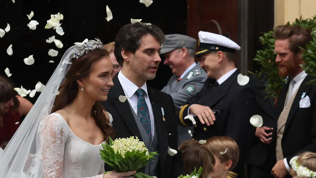 c49f1a3fe546db54f3e34a48412a4128