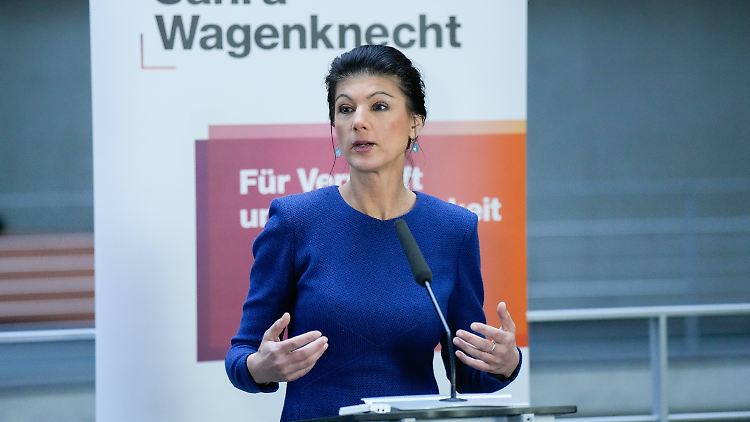 Wagenknecht ist empört von Kanzler Merz wegen seiner Aussage zu Israels "Drecksarbeit" im Iran für den Westen. 