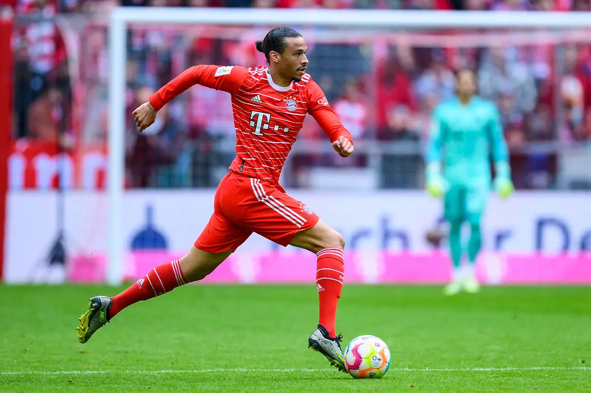 Muenchens-Leroy-Sane-in-Aktion-Die-Bayern-sind-am-Samstag-im-Topspiel-gegen-RB-Leipzig-gefordert