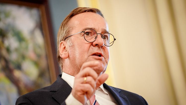 Pistorius schließt nicht aus, dass die Wehrpflicht noch in dieser Legislaturperiode wieder eingesetzt wird.