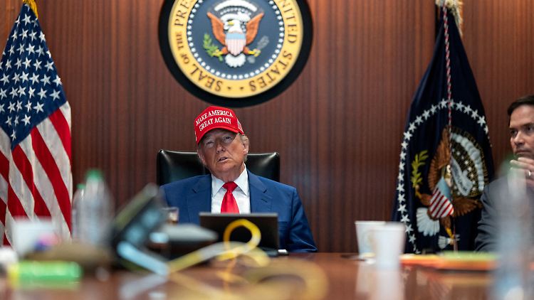 Trump scheint die Gelegenheit für einen politischen Umsturz in Teheran offenbar günstig.