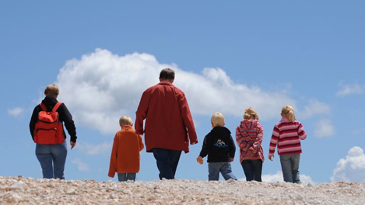 Familien mit Einwanderungsgeschichte haben doppelt so oft drei oder mehr Kinder wie Familien ohne Einwanderungsgeschichte.