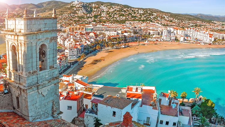 Günstiger Sommerurlaub gesucht? Valencia bietet eine gelungene Mischung aus Strand, historischen Sehenswürdigkeiten und Kultur.