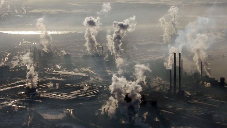 Standort Duisburg im Morgendunst: Neue Stahlwerke entstehen bei den amerikanischen Kunden.