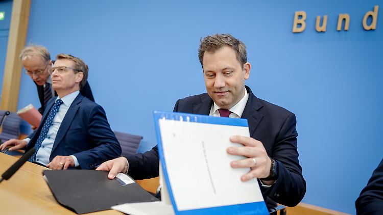 Liefert Merz den Haushalt, der Scholz verwehrt blieb: Bundesfinanzminister Lars Klingbeil. 