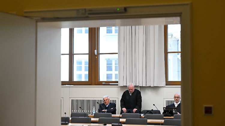 "Dass der DFB Steuern hinterzogen hat, steht nach Ansicht der Kammer ohne Zweifel fest", sagte Distler in ihrer Urteilsbegründung.