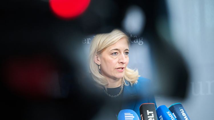 Nina Warken konnte die Opposition mit ihrem Auftritt im Gesundheitsausschuss nicht überzeugen.