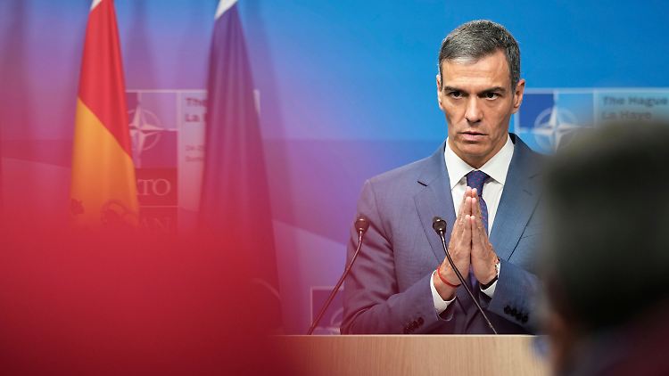 Spaniens Regierungschef Sánchez bleibt bei seiner Absage für das Fünf-Prozent-Ziel.
