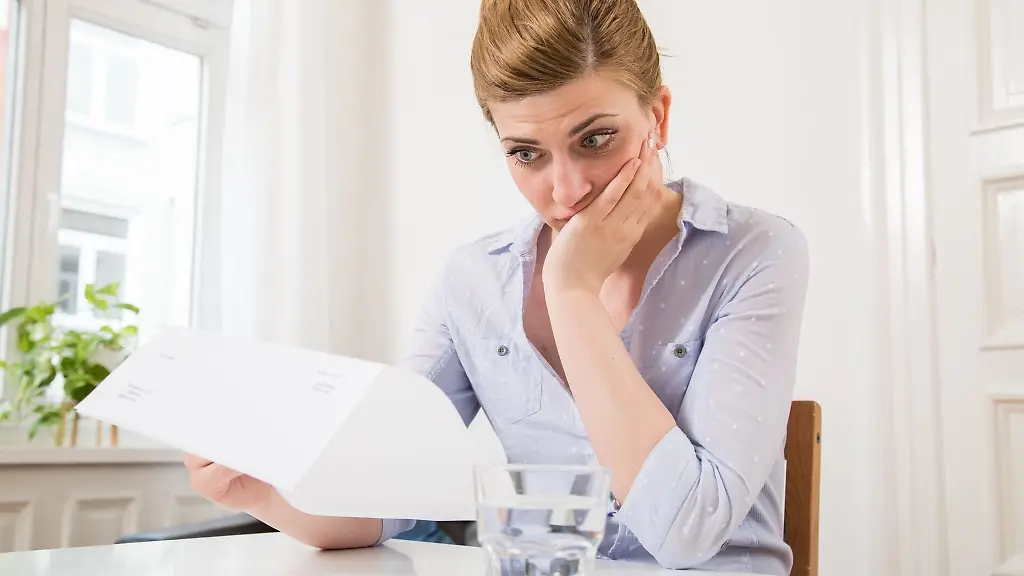 Wer-eine-Abmahnung-bekommt-muss-diese-nicht-einfach-hinnehmen-Ist-die-Abmahnung-gerechtfertigt-und-will-man-beim-Arbeitgeber-bleiben-kann-das-dennoch-sinnvoll-sein