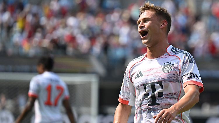 Joshua Kimmich eröffnet die neue Bundesliga-Saison mit seinem FC Bayern gegen Ex-Klub RB Leipzig.
