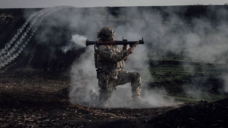 Die Ukrainer wollen ihre Verteidigungsanlagen in dem Gebiet weiter ausbauen.