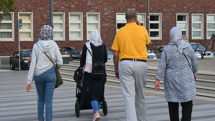 Vor allem Familien aus Syrien, Afghanistan, Irak und Iran sind von der Aussetzung des Familiennachzugs betroffen.