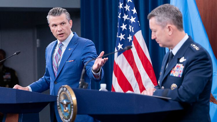 Auch US-Generalstabschef Dan Caine betont nach den US-Angriffen auf die iranische Atomanlage Fordo: Alles lief nach Plan.