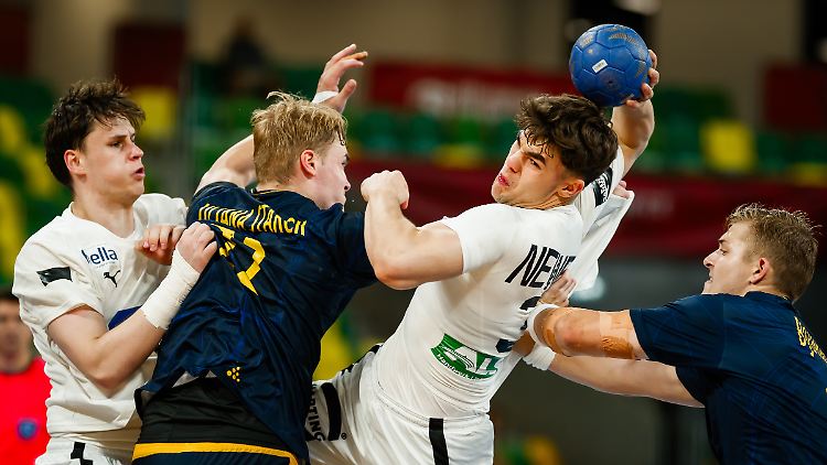 Das DHB-Team fand zu selten Mittel gegen die schwedische Defensive.