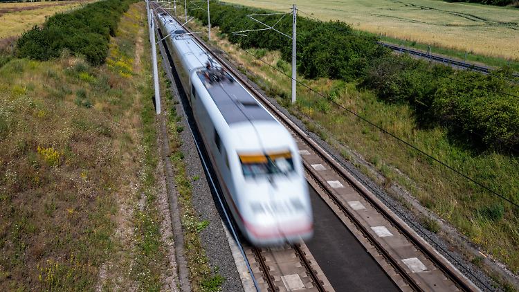 Die heutigen ICE-Züge der Deutschen Bahn basieren auf früheren Velaro-Generationen. 