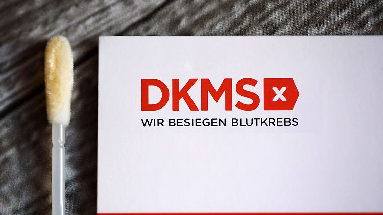 Bei der DKMS können sich Freiwillige an Standorten in sieben Ländern registrieren lassen.