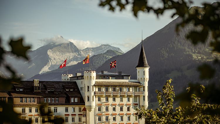 Mitglied der "Swiss Deluxe Hotels": Bereits seit 1913 zieht das Hotel "Gstaad Palace" internationale Gäste an, die das Besondere suchen.