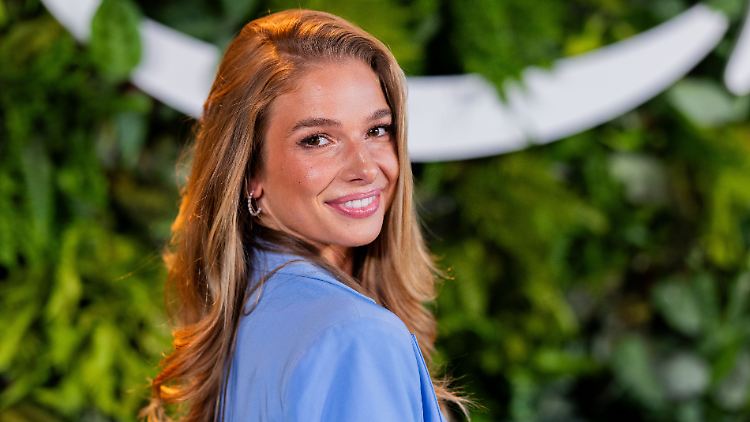 Bitte nicht gaffen: Lola Weippert.