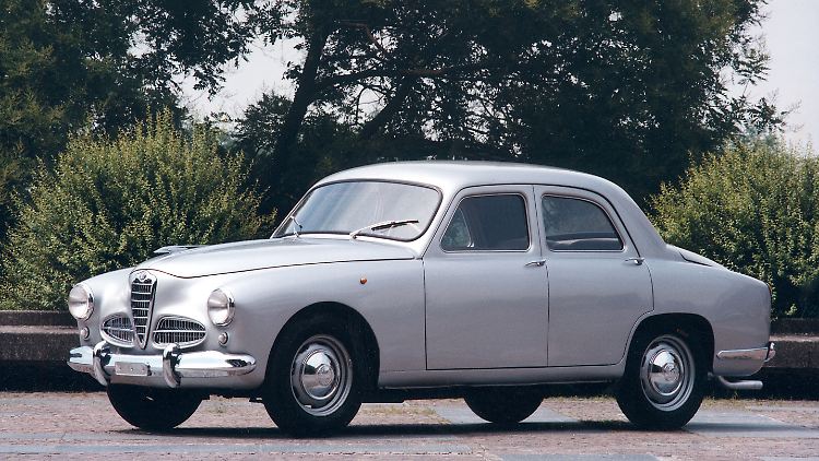 Als Familienauto erzielte die Alfa 1900 Berlina bis 1958 Verkaufserfolge.