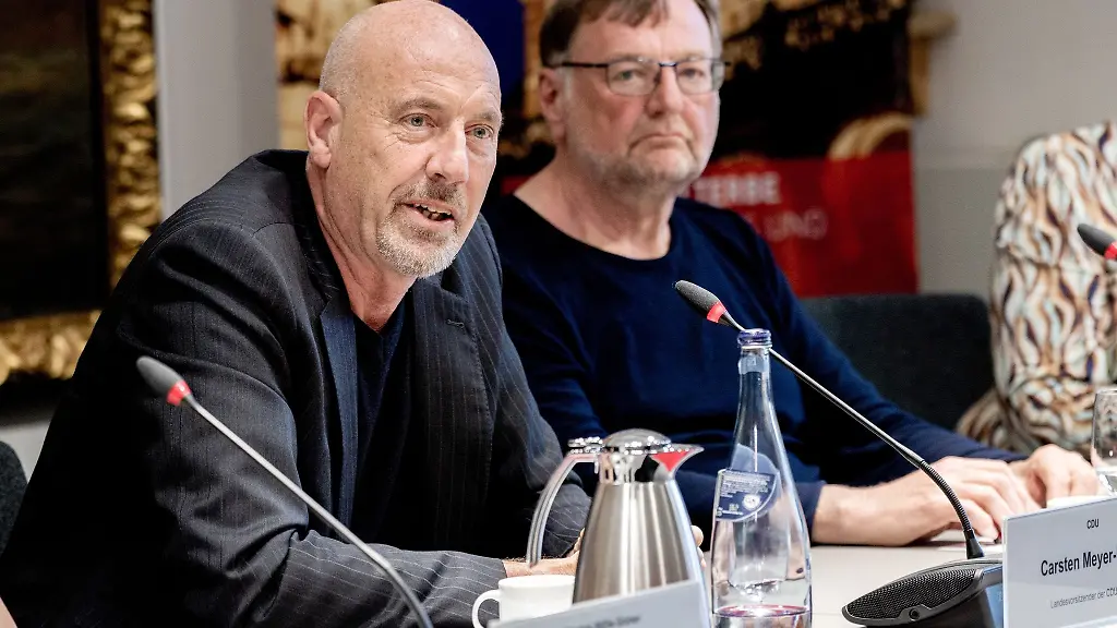 Carsten-Meyer-Heder-l-Landesvorsitzender-der-CDU-in-Bremen-und-Reinhold-Wetjen-Landesvorsitzender-der-SPD-in-Bremen