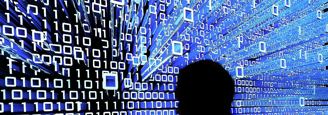 Die Bundesnetzagentur greift Unternehmen bei Umsetzung des komplexen europäischen KI-Gesetzes unter die Arme (Symbolbild).