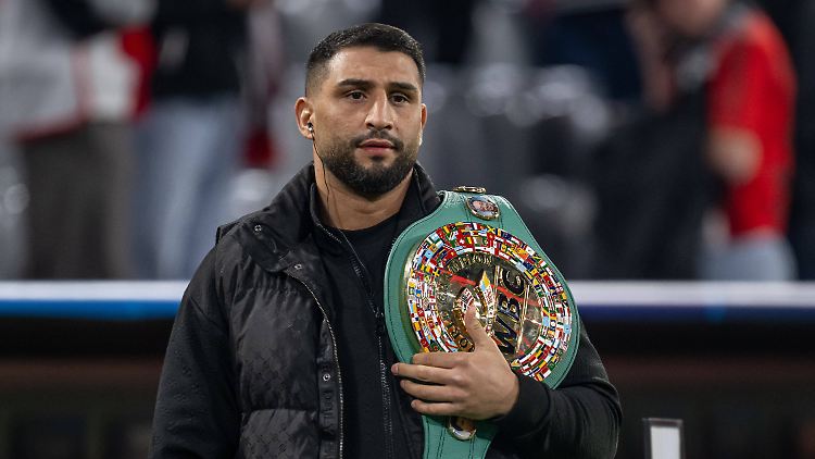 Warte auf seine Chance, unangefochtener Box-Weltmeister zu werden: Agit Kabayel.