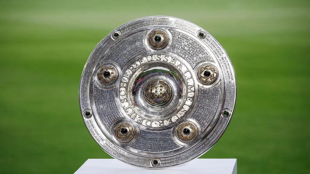 In-der-Bundesliga-naht-die-Entscheidung-wer-die-Meisterschale-gewinnen-wird
