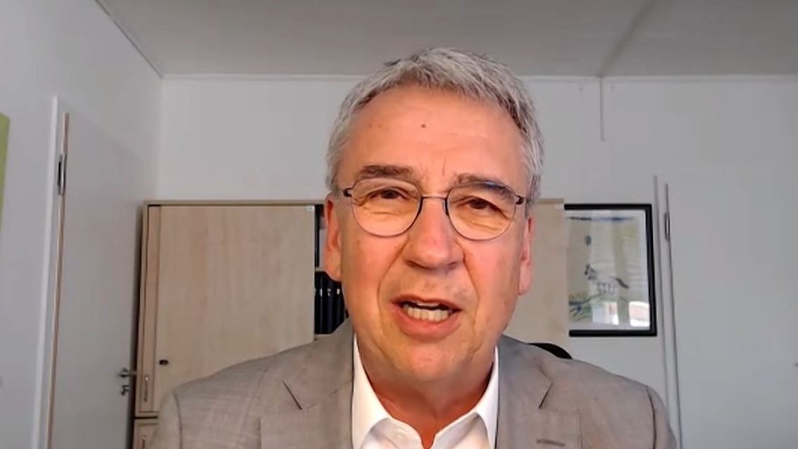 Kartellamt_Präs.jpg