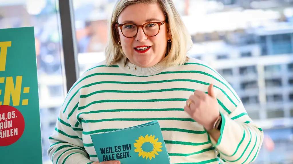 Landesvorstandssprecherin-der-Bremer-Gruenen-Alexandra-Werwath-spricht-bei-einer-Pressekonferenz