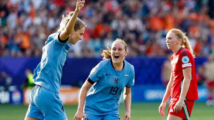Miedema kann zum 100. Mal über ein Tor jubeln.