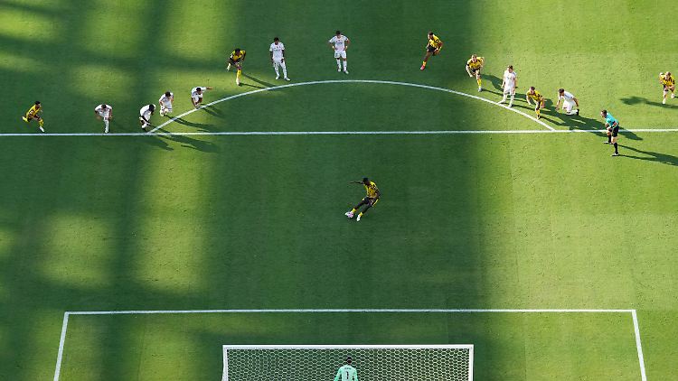 Serhou Guirassy verkürzte per Elfmeter in der 98. Minute noch zum 2:3.
