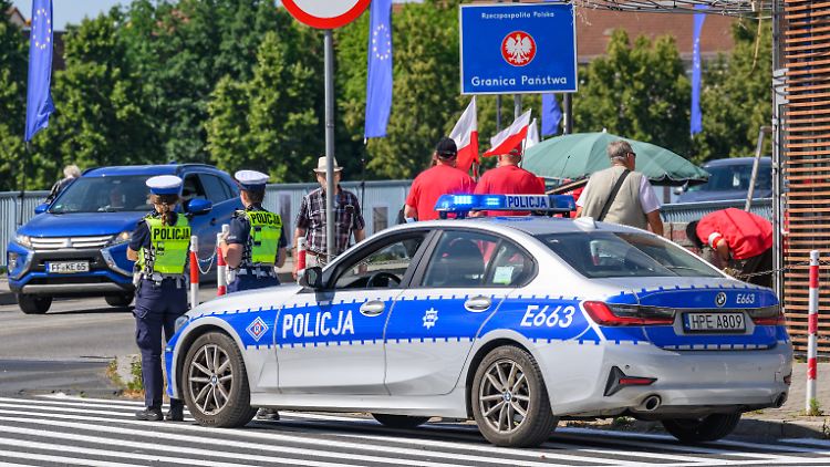 Wer die Grenze nach Polen überqueren will, muss künftig ein Ausweisdokument dabeihaben.